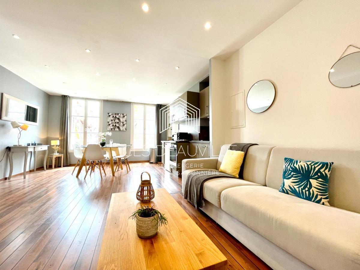 Appartement Coeur De Deauville Exteriör bild