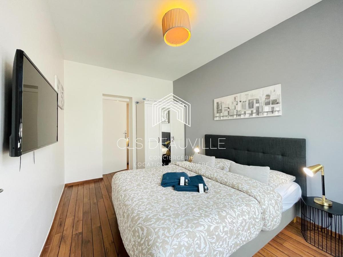 Appartement Coeur De Deauville Exteriör bild