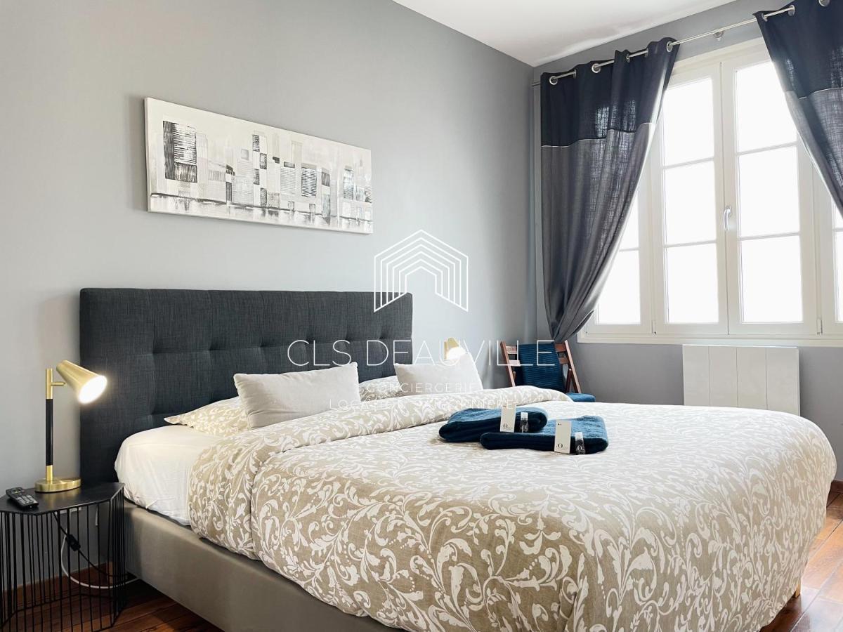 Appartement Coeur De Deauville Exteriör bild