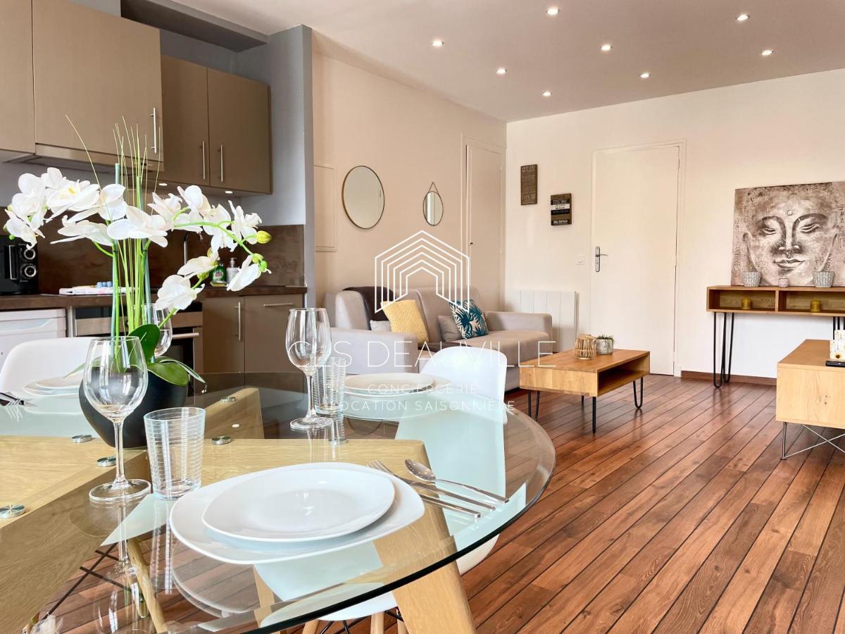Appartement Coeur De Deauville Exteriör bild