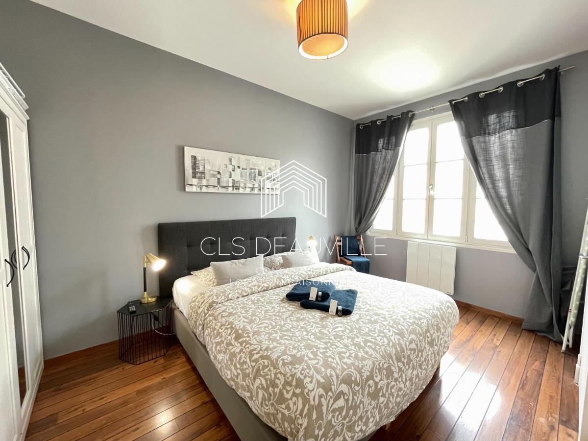 Appartement Coeur De Deauville Exteriör bild