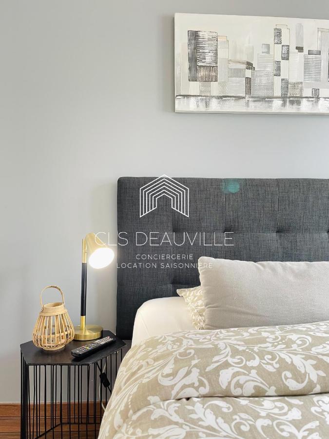 Appartement Coeur De Deauville Exteriör bild